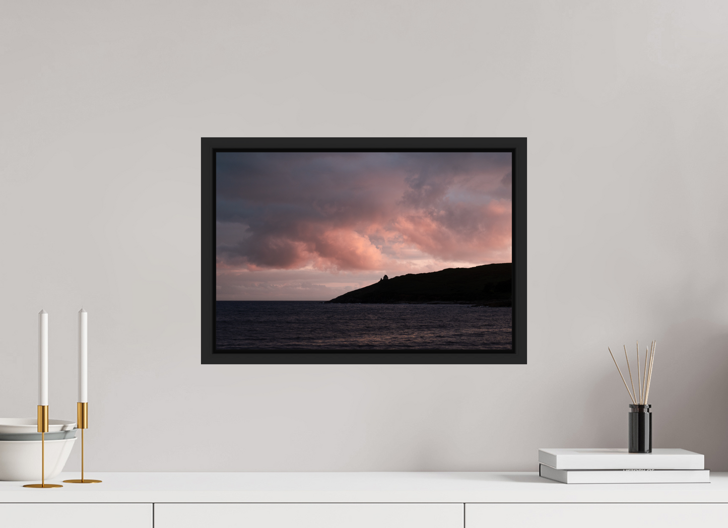45 x 30 cm, Caisse Américaine Noir Mat Primelin au crépuscule