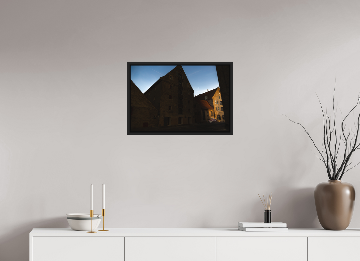 60 x 40 cm, Caisse Américaine Noir Mat Quartier des Ambassades