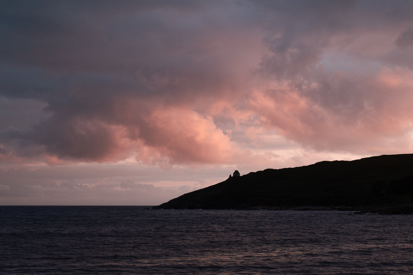 Primelin au crépuscule
