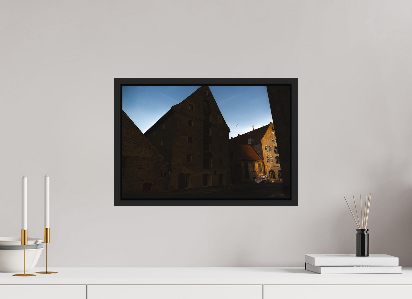 45 x 30 cm, Caisse Américaine Noir Mat Quartier des Ambassades