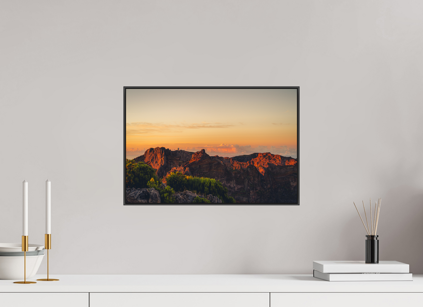 45 x 30 cm, Frame Aluminum Black Acrylic Glass Pico do Arieiro at sunrise